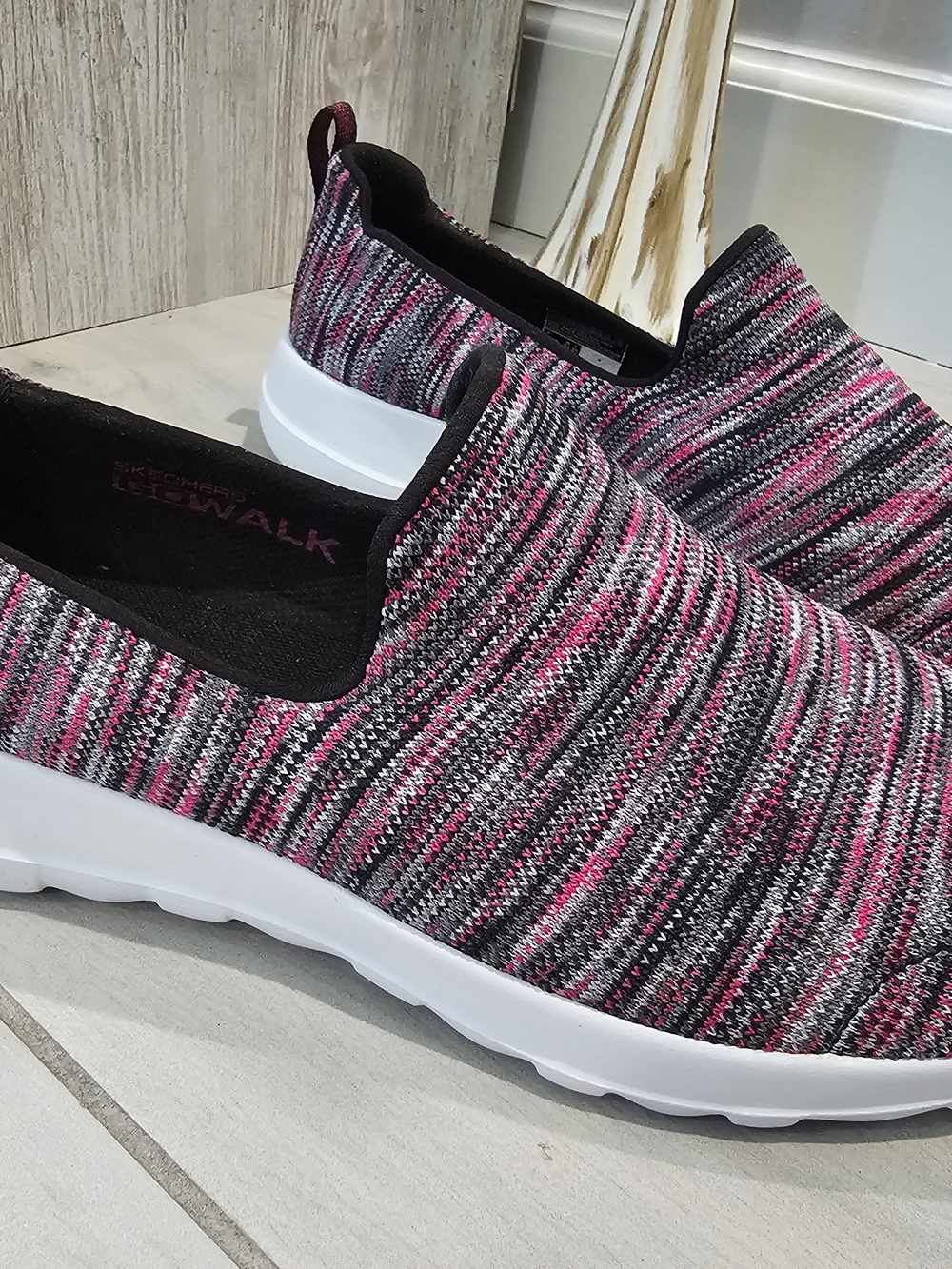 Skechers Womens Slip-On Knit Sneakers Multicolor Striped in Pink and Gray 9.5